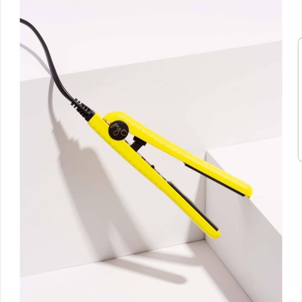 Straightener